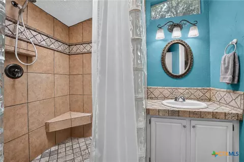 Bath - 317 Rae Ln, Jarrell, TX 76537 photo 2 of 3