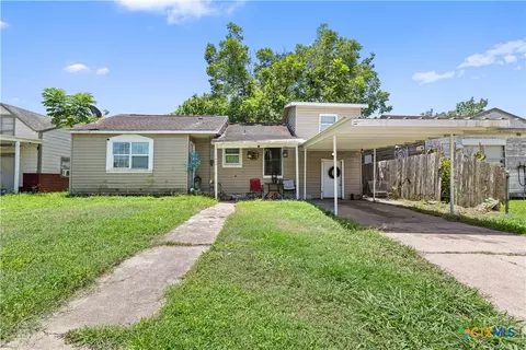 1409 E Mimosa Ave, Victoria, TX 77901