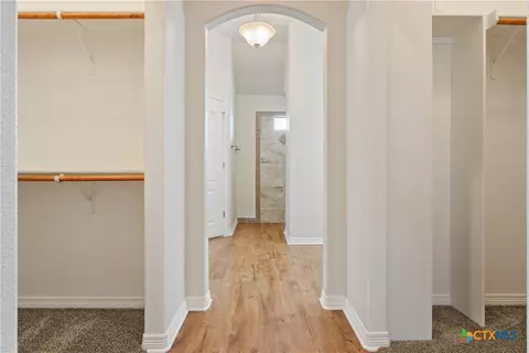 Entry Way - 10559 Hartrick Bluff Rd, Temple, TX 76502 photo 3 of 3