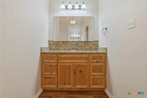 Bath - 10559 Hartrick Bluff Rd, Temple, TX 76502 photo 1 of 5