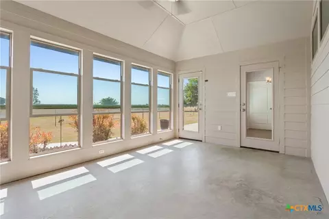 Exterior - 10559 Hartrick Bluff Rd, Temple, TX 76502 photo 2 of 5