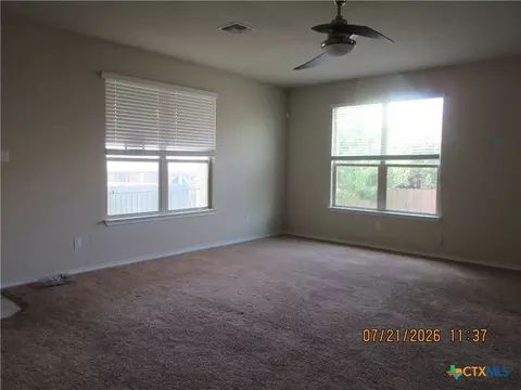 Living - 1305 Blue Leaf Dr, Temple, TX 76502 photo 2 of 4