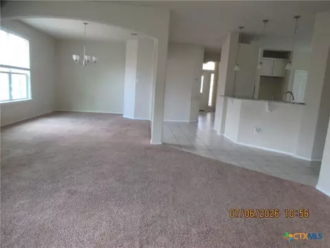 Living - 1305 Blue Leaf Dr, Temple, TX 76502 photo 3 of 4