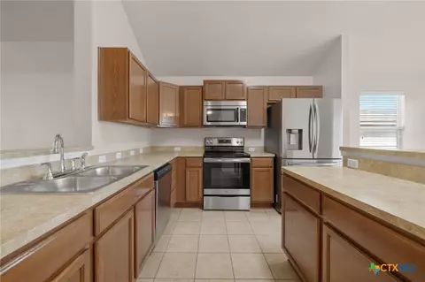 Kitchen - 2417 Stoneham, Temple, TX 76504 photo 1 of 1