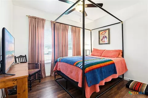 Bedroom - 303 Pine St, Luling, TX 78648 photo 3 of 3
