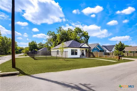 Other - 303 Pine St, Luling, TX 78648 photo 1 of 4