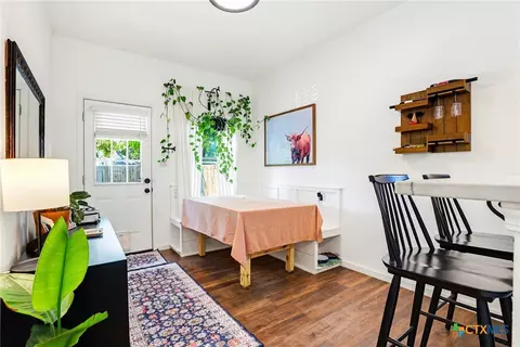 Dining - 303 Pine St, Luling, TX 78648 photo 1 of 1
