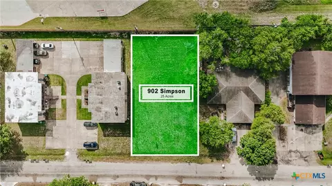 902 Simpson Rd, Victoria, TX 77904