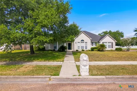 202 Ridge Vw, Victoria, TX 77904
