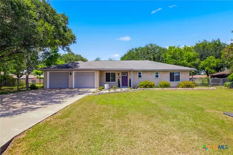 108 Owl Rd, Victoria, TX 77905