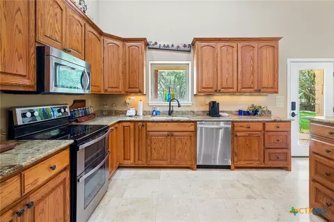 Kitchen - 166 Post Oak Bnd, Inez, TX 77968 photo 4 of 5