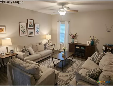 273 Maria St, Port Lavaca, TX 77979