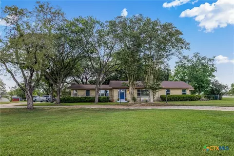 105 S Us Highway 77a, Yoakum, TX 77995