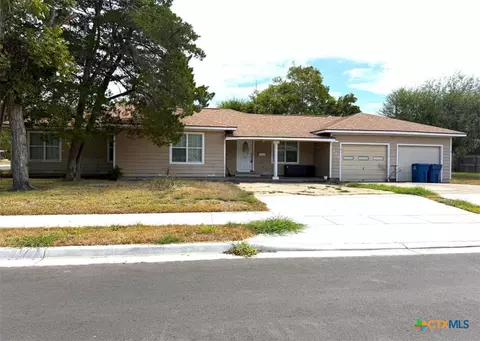 1504 Justice Dr, Port Lavaca, TX 77979