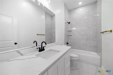 Bath - 5140 Comanche Dr, Temple, TX 76502 photo 5 of 5