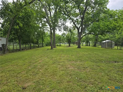 315 Commerce St, Marlin, TX 76661 photo 2