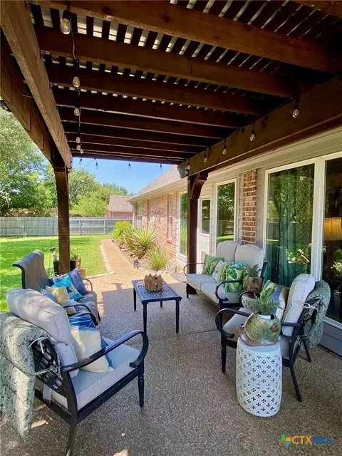 Exterior - 210 Ranchgate Trl, Mcgregor, TX 76657 photo 4 of 7
