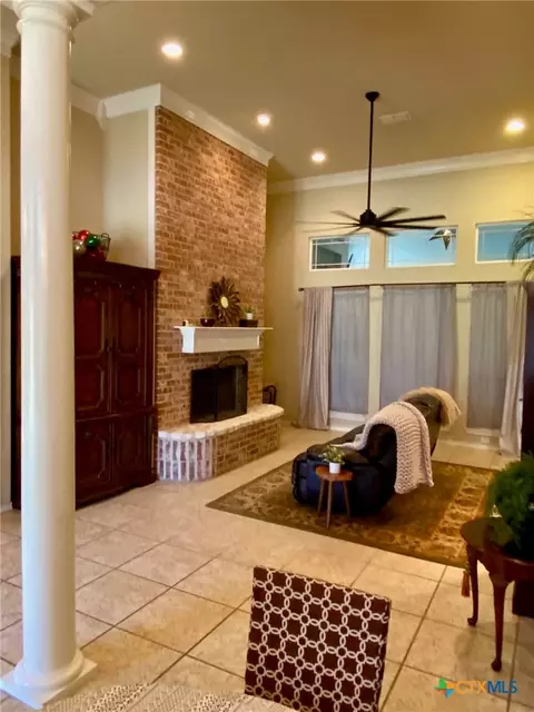 Living - 210 Ranchgate Trl, Mcgregor, TX 76657 photo 2 of 4