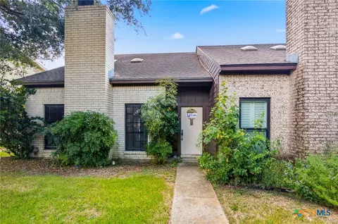 101 Maplewood Dr #7, Victoria, TX 77901