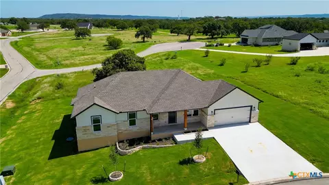 101 Olympia Hills Ct, Kingsland, TX 78639