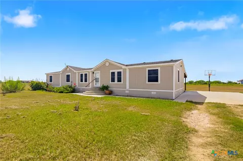 730 Shady Hollow Rd, Victoria, TX 77904