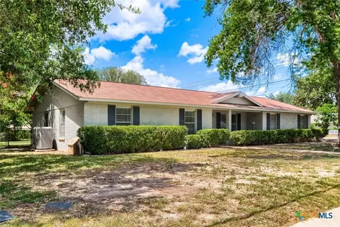1345 Azalea Ln, New Braunfels, TX 78130