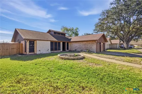 308 Alamogordo Dr, Victoria, TX 77904