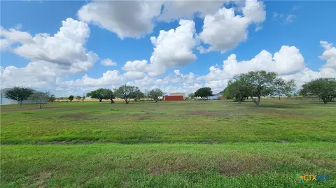 81 Kendal Dr, Victoria, TX 77904