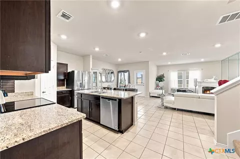 5913 Amelia Earhart Blvd, Killeen, TX 76543