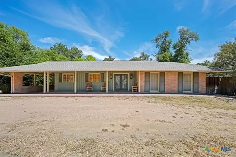 Exterior - 221 E 9th St, Flatonia, TX 78941 photo 2 of 10