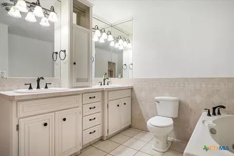Bath - 221 E 9th St, Flatonia, TX 78941 photo 3 of 3