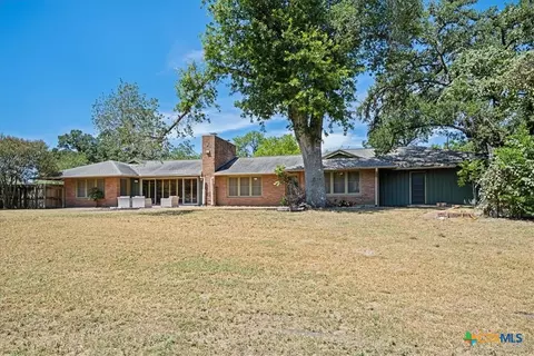 Exterior - 221 E 9th St, Flatonia, TX 78941 photo 8 of 10