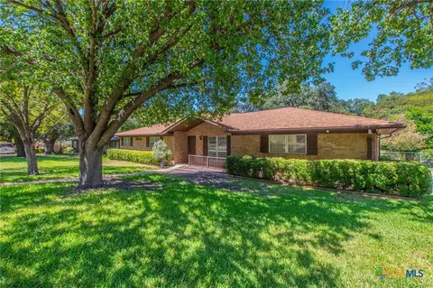 3302 Pin Oak Dr, Temple, TX 76502