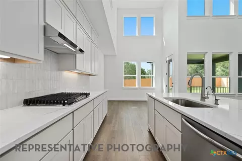 Kitchen - 6301 Comanche Moon Trl, Austin, TX 78747 photo 2 of 2