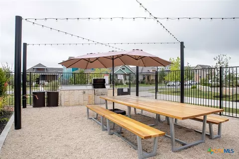 View/Area - 6301 Comanche Moon Trl, Austin, TX 78747 photo 3 of 3