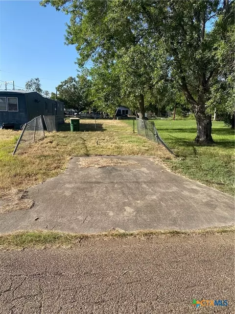 4504 Morris St, Victoria, TX 77901