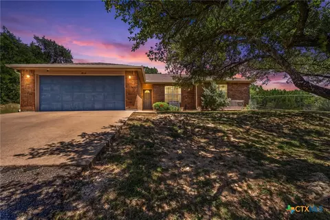 1816 Opal Ln, Copperas Cove, TX 76522