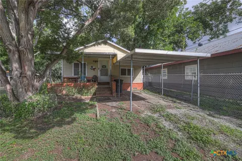 1244 W Bridge St, New Braunfels, TX 78130