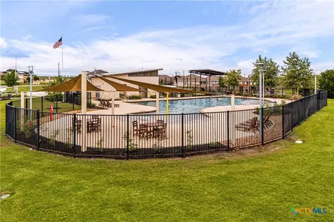 204 Yucca Dr, Seguin, TX 78155