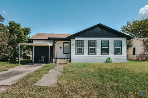1804 E Guadalupe St, Victoria, TX 77901