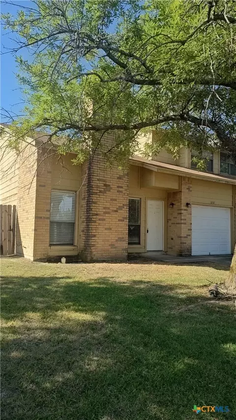 1232 Royal Crest Dr, Killeen, TX 76549