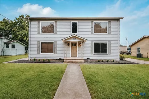 1503 E Virginia Ave, Victoria, TX 77901