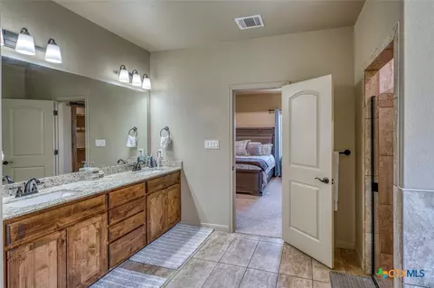 Bath - 412 Jake Dr, Jarrell, TX 76537 photo 2 of 3