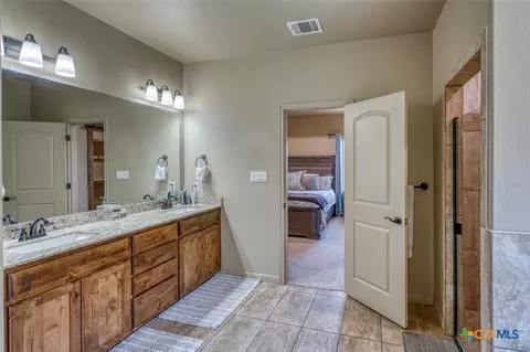 Bath - 412 Jake Dr, Jarrell, TX 76537 photo 2 of 3