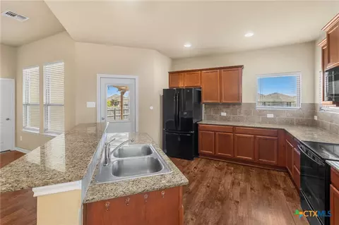 Kitchen - 1009 Spring Terrace Loop, Temple, TX 76502 photo 2 of 4