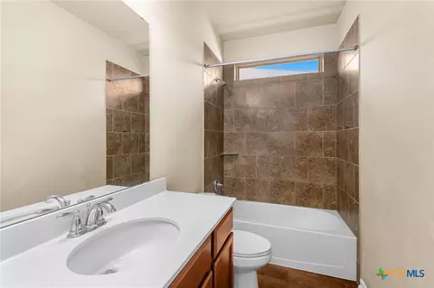 Bath - 1009 Spring Terrace Loop, Temple, TX 76502 photo 3 of 3