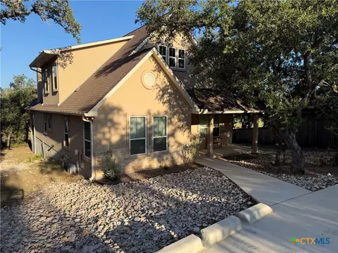 3891 Potters Creek Rd, Canyon Lake, TX 78133