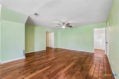 Living - 122 Dodd Preston, Elgin, TX 78621 photo 5 of 8