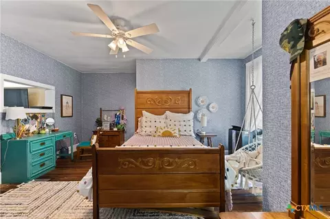 Bedroom - 701 S Gilbert Rd, Edna, TX 77957 photo 8 of 8