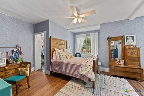 Bedroom - 701 S Gilbert Rd, Edna, TX 77957 photo 7 of 8
